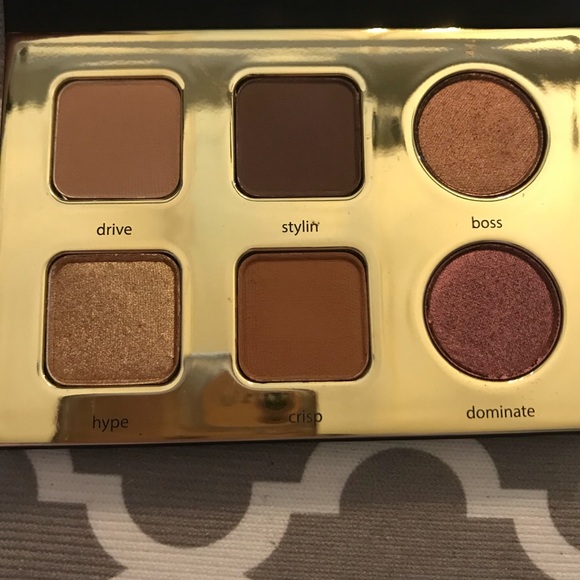 Tarte eye shadow palette - Picture 4 of 4